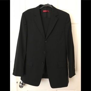 🆕Hugo Boss 2 Piece Suit. Size:38R